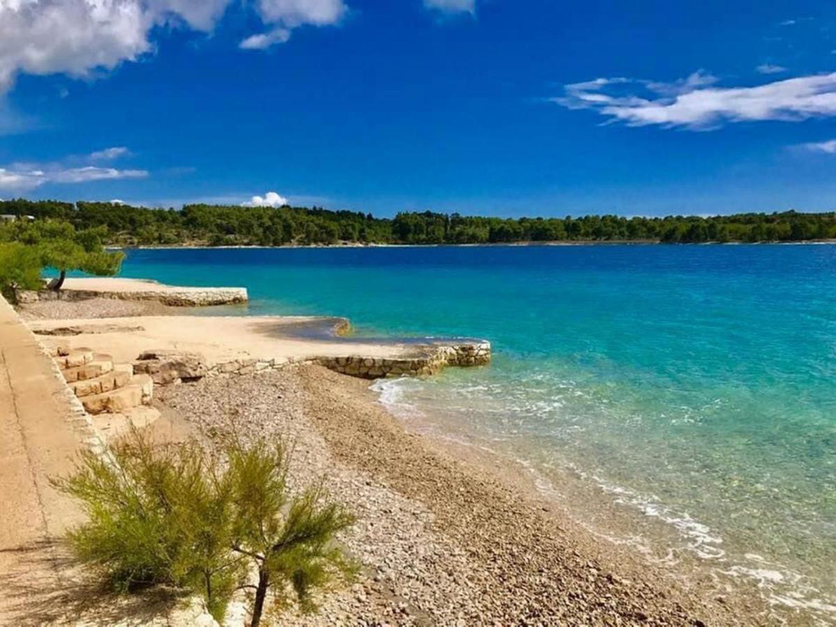 Lucy Apartment Milna (Brac)